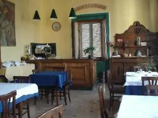 Merlini Ξενοδοχείο *